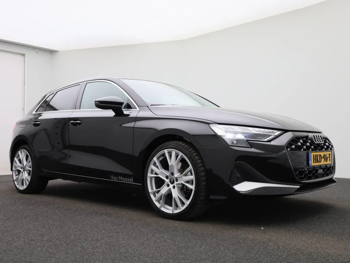 40 TFSI e Advanced 204 PK | Stoelverwarming | Apple carplay | Android auto | 19'' Velgen | Comforpakket | LED | Getint glas | stoelverwarming | Standkachel | Cruisecontrol | Climate control 