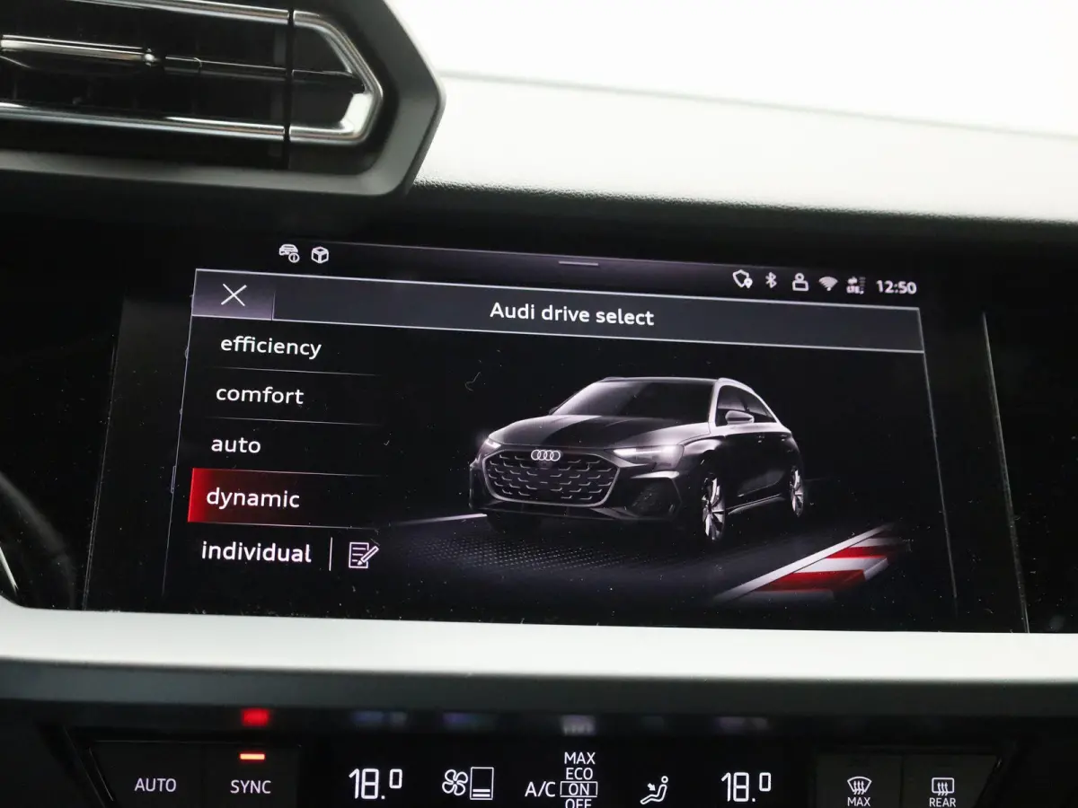 40 TFSI e Advanced 204 PK | Stoelverwarming | Apple carplay | Android auto | 19'' Velgen | Comforpakket | LED | Getint glas | stoelverwarming | Standkachel | Cruisecontrol | Climate control 