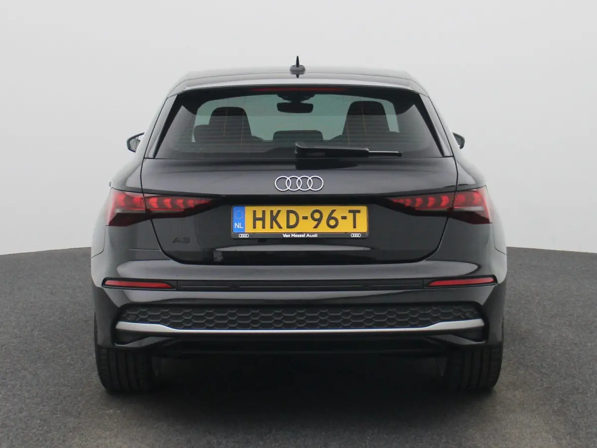 40 TFSI e Advanced 204 PK | Stoelverwarming | Apple carplay | Android auto | 19'' Velgen | Comforpakket | LED | Getint glas | stoelverwarming | Standkachel | Cruisecontrol | Climate control 