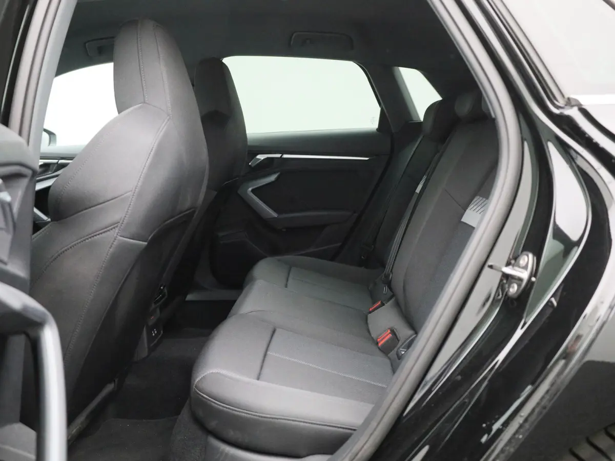 40 TFSI e Advanced 204 PK | Stoelverwarming | Apple carplay | Android auto | 19'' Velgen | Comforpakket | LED | Getint glas | stoelverwarming | Standkachel | Cruisecontrol | Climate control 