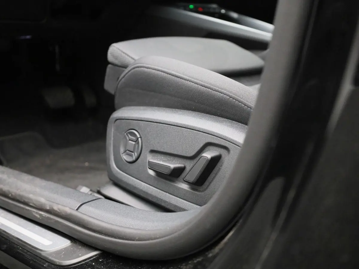 40 TFSI e Advanced 204 PK | Stoelverwarming | Apple carplay | Android auto | 19'' Velgen | Comforpakket | LED | Getint glas | stoelverwarming | Standkachel | Cruisecontrol | Climate control 