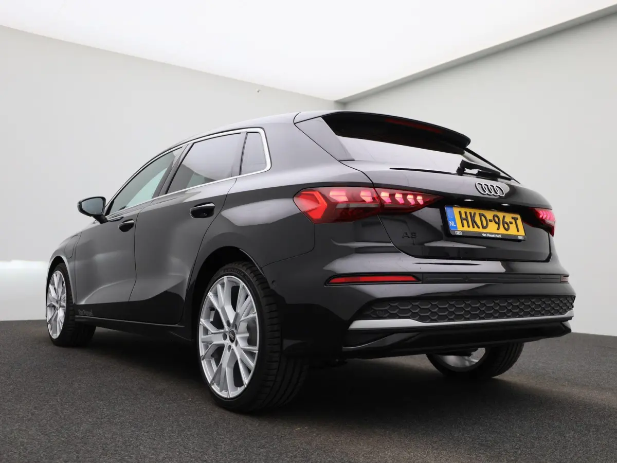 40 TFSI e Advanced 204 PK | Stoelverwarming | Apple carplay | Android auto | 19'' Velgen | Comforpakket | LED | Getint glas | stoelverwarming | Standkachel | Cruisecontrol | Climate control 