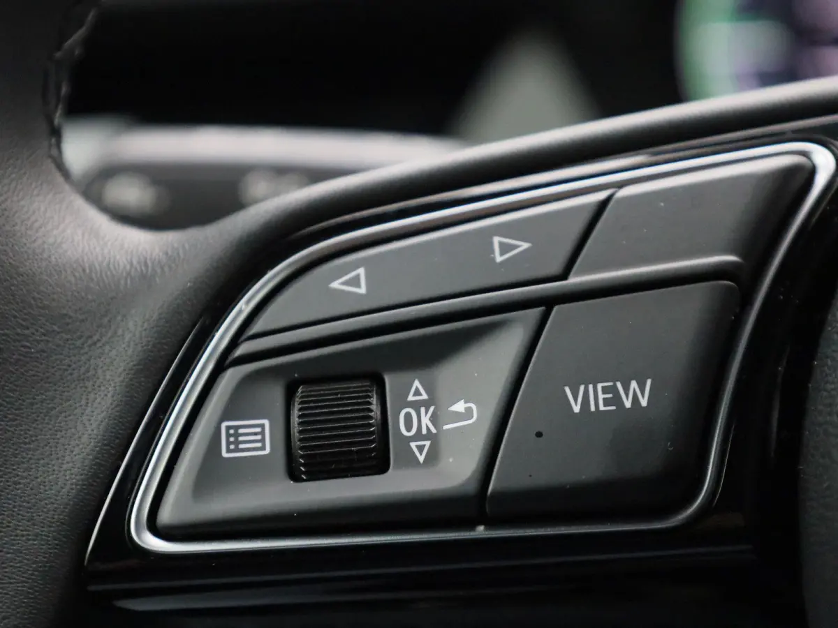 40 TFSI e Advanced 204 PK | Stoelverwarming | Apple carplay | Android auto | 19'' Velgen | Comforpakket | LED | Getint glas | stoelverwarming | Standkachel | Cruisecontrol | Climate control 