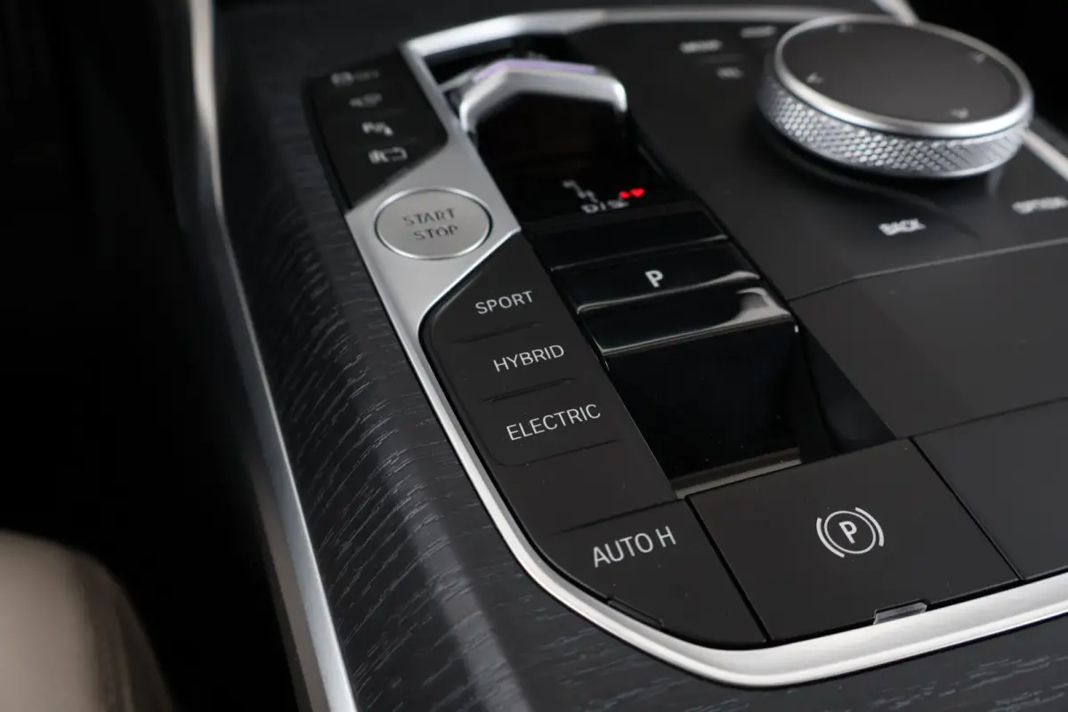 330e | SoH 100% | M-Sport Pakket | Active Cruise | Hifi | Parking Plus | Stuur & Stoelverwarming | Comfort Access |