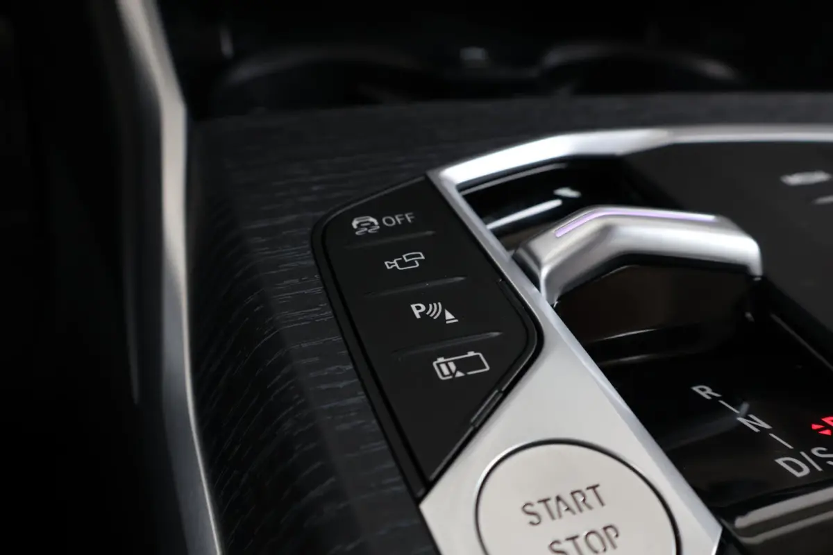 330e | SoH 100% | M-Sport Pakket | Active Cruise | Hifi | Parking Plus | Stuur & Stoelverwarming | Comfort Access |