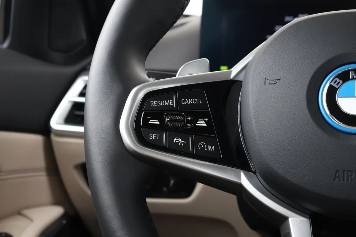 330e | SoH 100% | M-Sport Pakket | Active Cruise | Hifi | Parking Plus | Stuur & Stoelverwarming | Comfort Access |