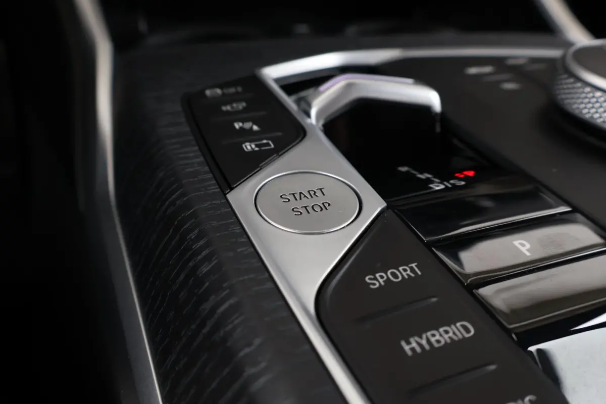 330e | SoH 100% | M-Sport Pakket | Active Cruise | Hifi | Parking Plus | Stuur & Stoelverwarming | Comfort Access |