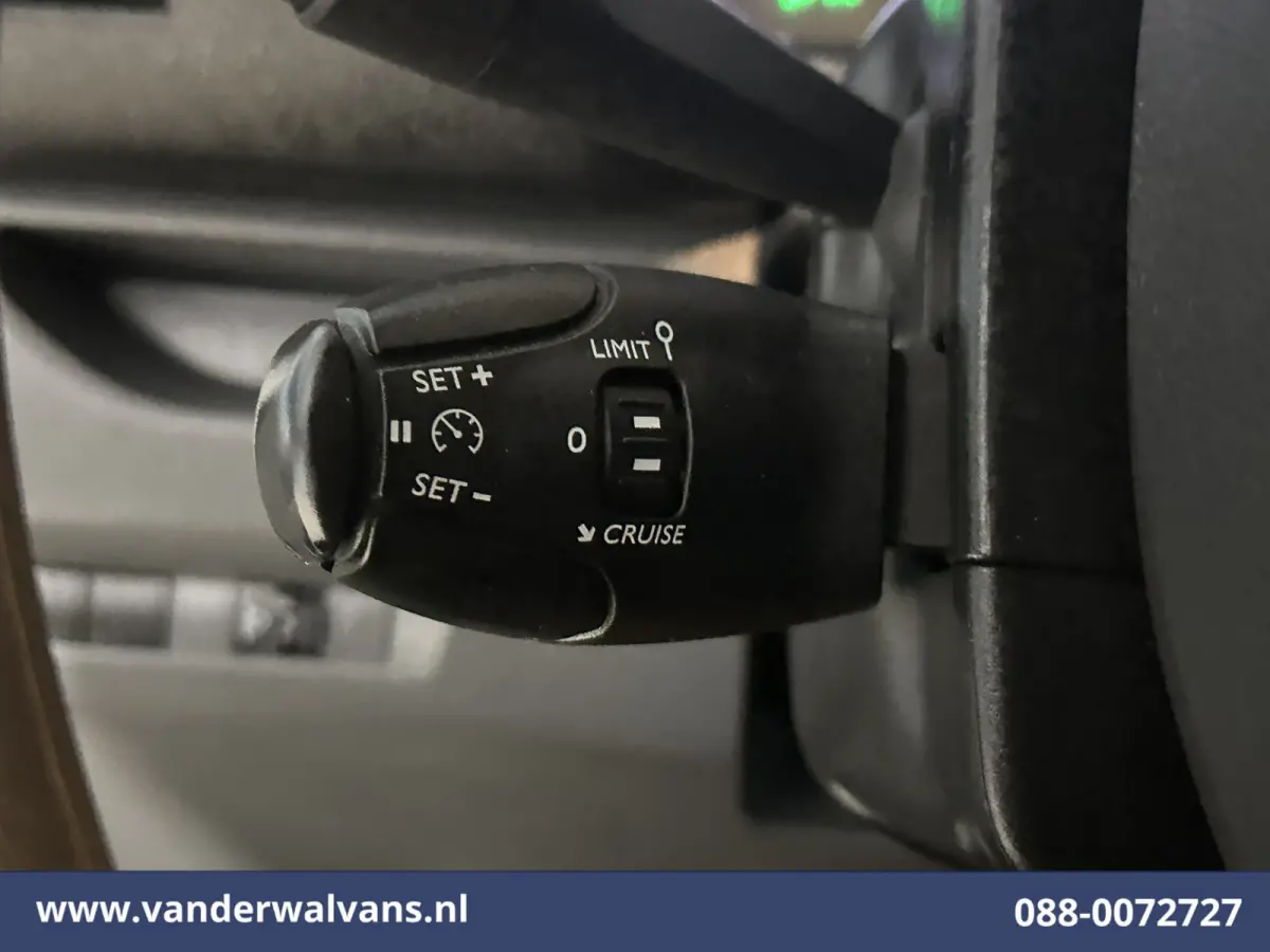 1.5 BlueHDI 102pk L2H1 Euro6 Airco | Camera | Cruisecontrol | Trekhaak | Sidebars Parkeersensoren