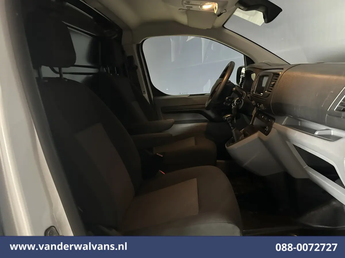 1.5 BlueHDI 102pk L2H1 Euro6 Airco | Camera | Cruisecontrol | Trekhaak | Sidebars Parkeersensoren