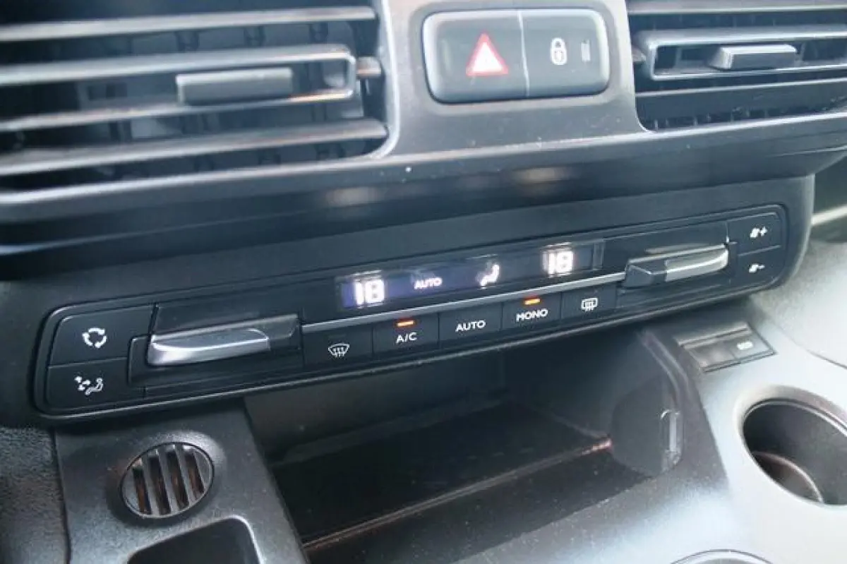 1.2 Puretech Allure | Automaat | Clima | Carplay/Android