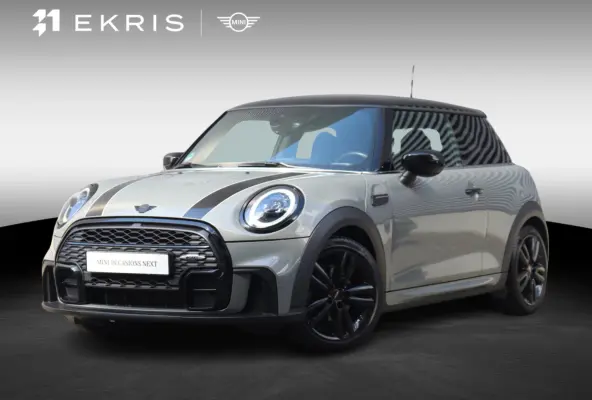 Cooper | John Cooper Works + Camera + Comfort Access + Stuurwielrand Verwarmd + Apple Carplay + LED Koplampen + JCW Sportstoelen + Adaptief Onderstel + 17" JCW Track Spoke Zwart
