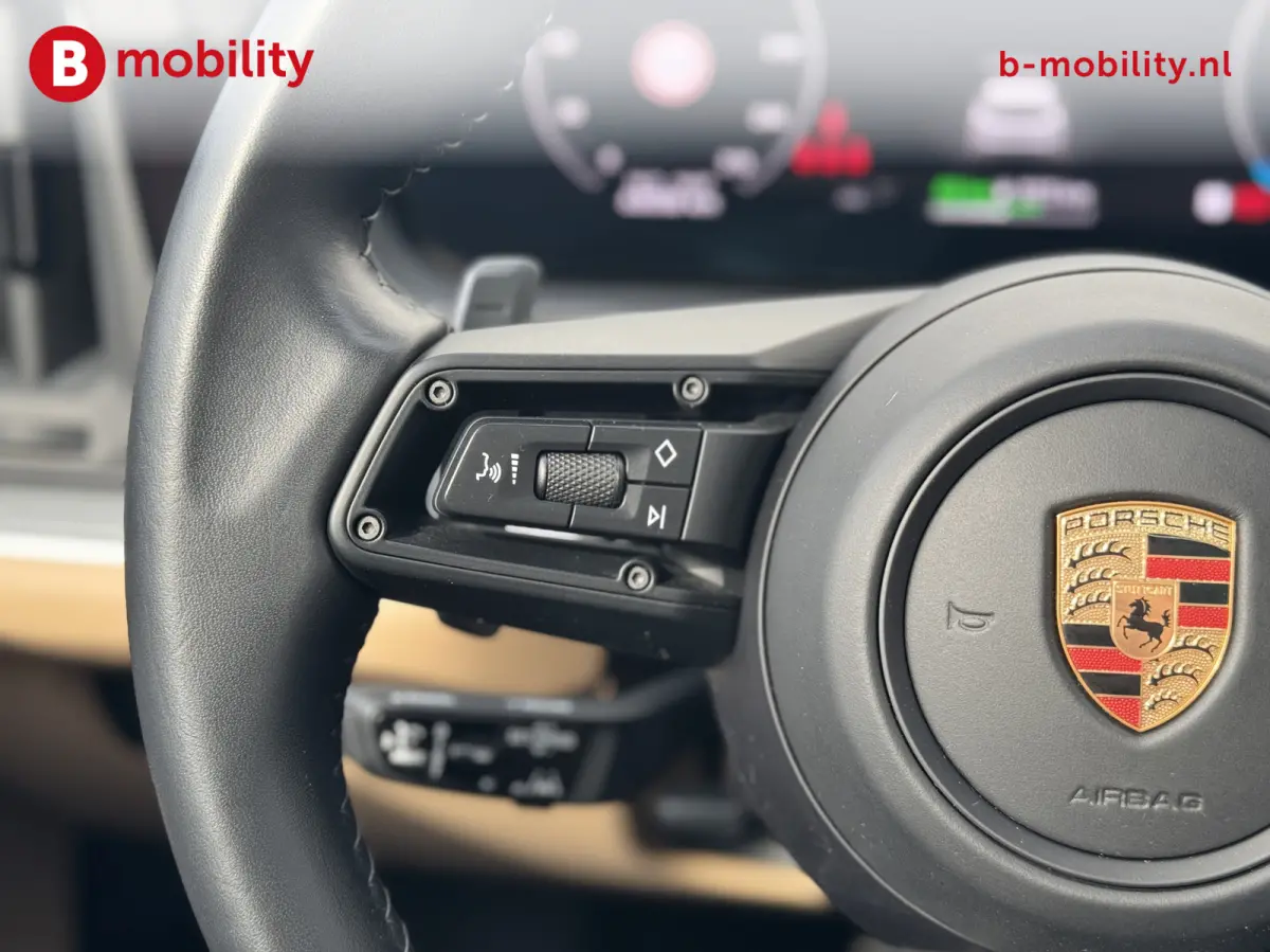 3.0 E-Hybrid Sport Chrono Head-Up Trekhaak NL Auto! Dealer Onderhouden VOL Nw.Prijs €157.500 | Stoelverwarming/Ventilatie | Bijrijdersdisplay | Luchtvering | BOSE
