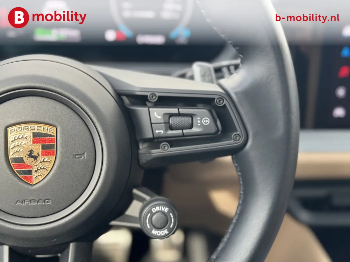 3.0 E-Hybrid Sport Chrono Head-Up Trekhaak NL Auto! Dealer Onderhouden VOL Nw.Prijs €157.500 | Stoelverwarming/Ventilatie | Bijrijdersdisplay | Luchtvering | BOSE