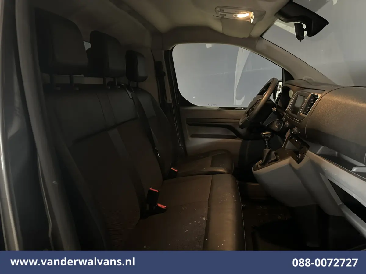 2.0 BlueHDI 122pk L3H1 Euro6 Airco | Camera | Navigatie | Apple Carplay | Cruisecontrol Android Auto, 2500kg Trekhaak, Parkeersensoren, Bijrijdersbank