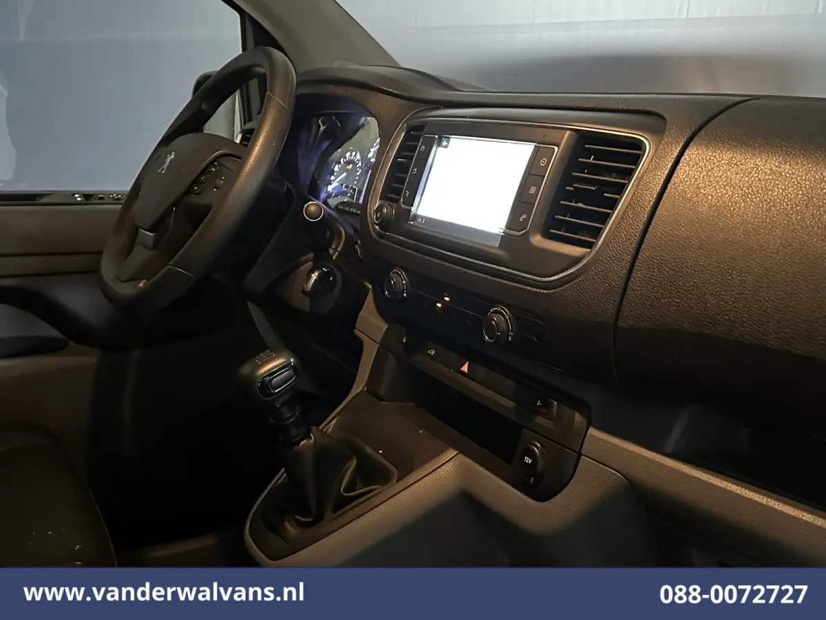 2.0 BlueHDI 122pk L3H1 Euro6 Airco | Camera | Navigatie | Apple Carplay | Cruisecontrol Android Auto, 2500kg Trekhaak, Parkeersensoren, Bijrijdersbank