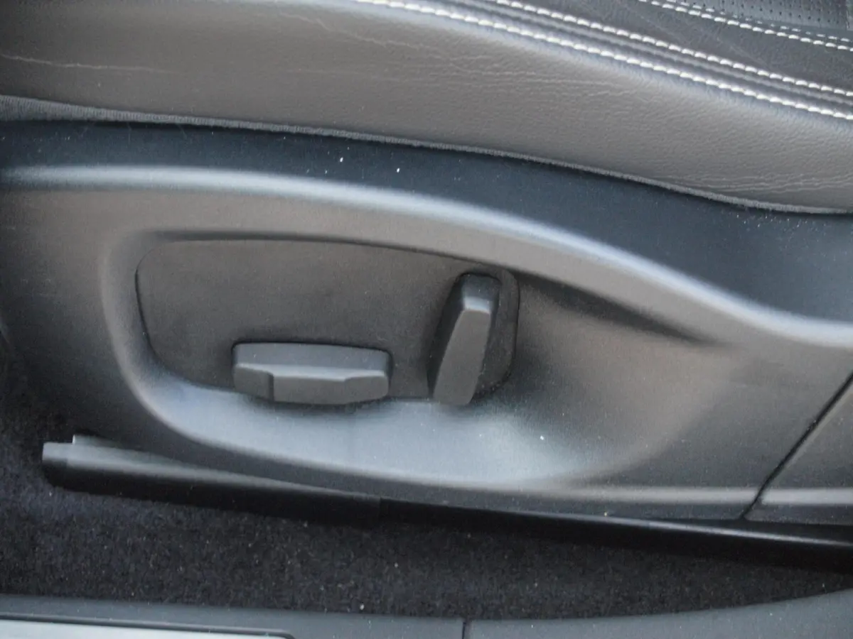 EV400 SE 90 kWh | Panoramadak | Camera | Head-Up Display | Meridian Audio | Stoelmemory |