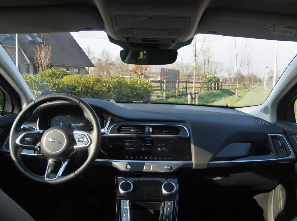 EV400 SE 90 kWh | Panoramadak | Camera | Head-Up Display | Meridian Audio | Stoelmemory |