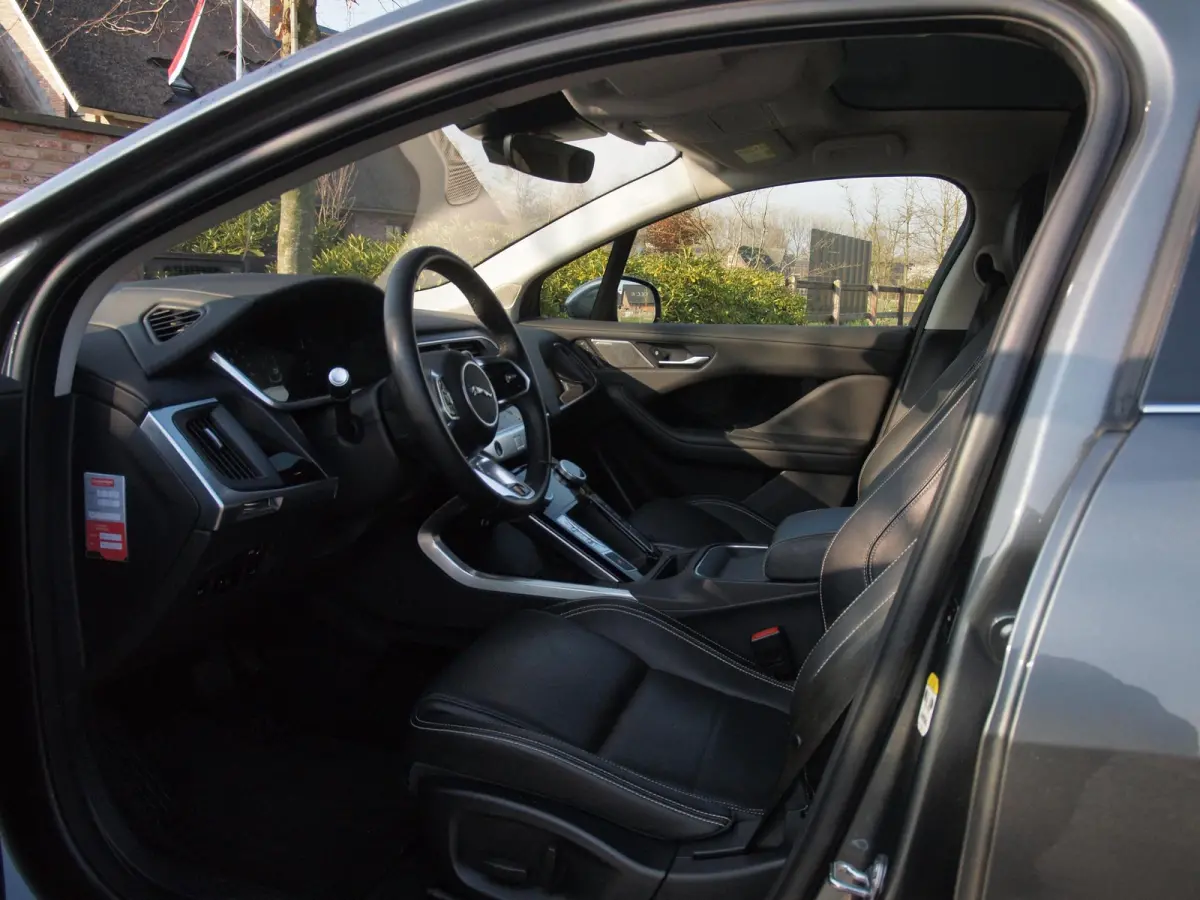EV400 SE 90 kWh | Panoramadak | Camera | Head-Up Display | Meridian Audio | Stoelmemory |