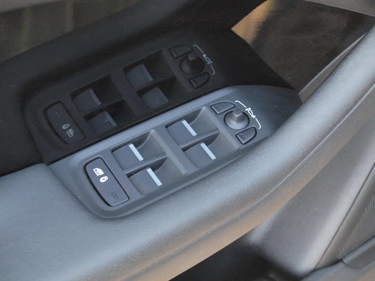 EV400 SE 90 kWh | Panoramadak | Camera | Head-Up Display | Meridian Audio | Stoelmemory |