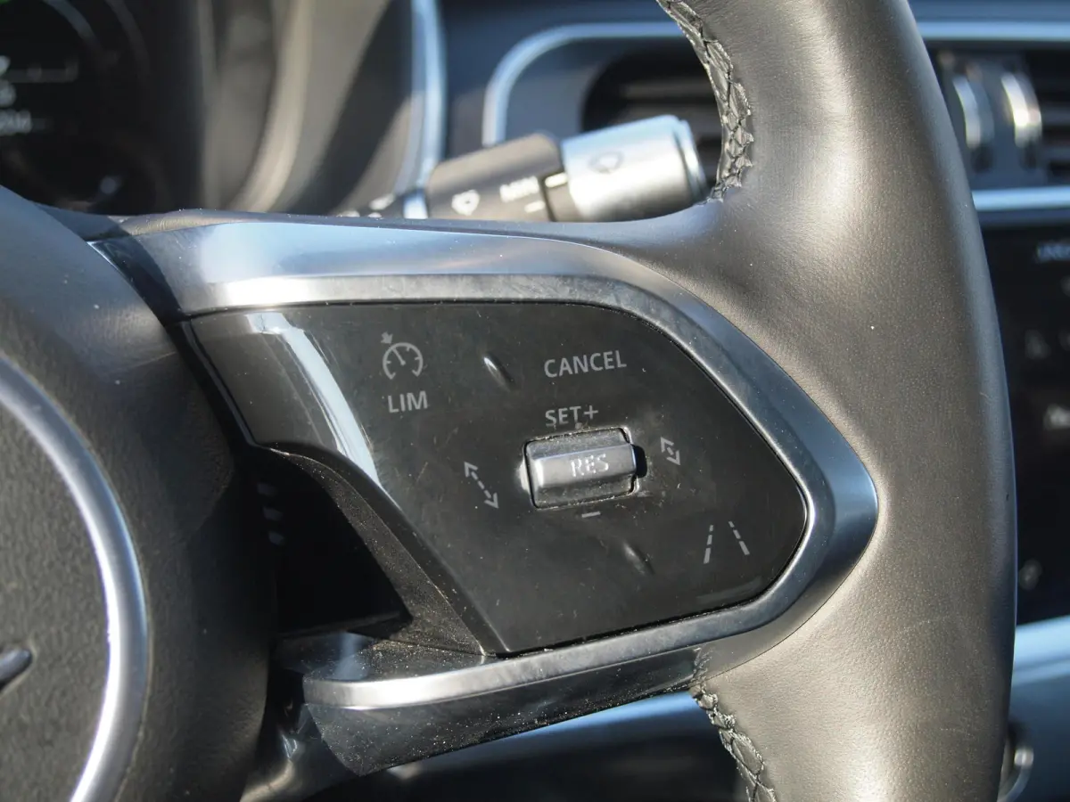 EV400 SE 90 kWh | Panoramadak | Camera | Head-Up Display | Meridian Audio | Stoelmemory |