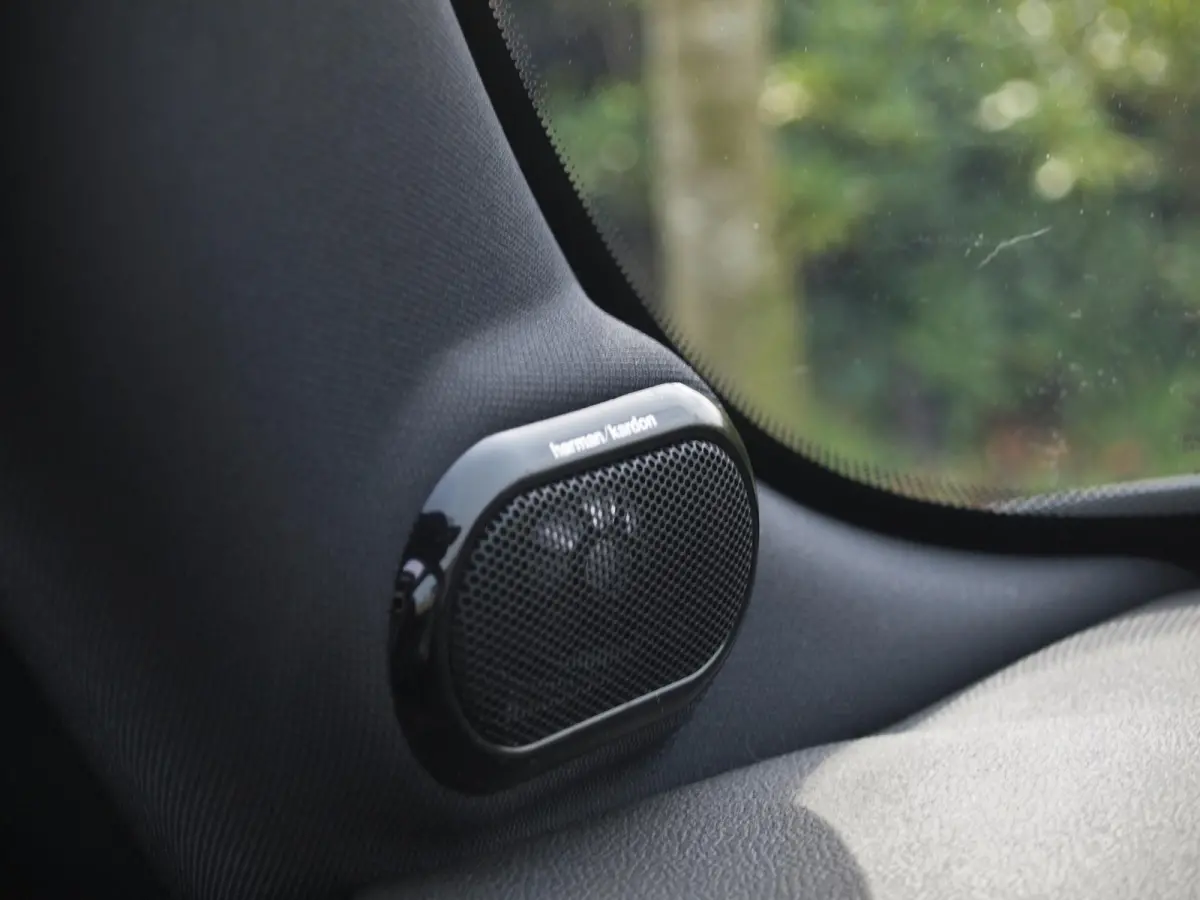 2.0 John Cooper Works Chili | 231 PK | Panoramadak | Head-Up Display | Harman Kardon | Camera | Automaat |