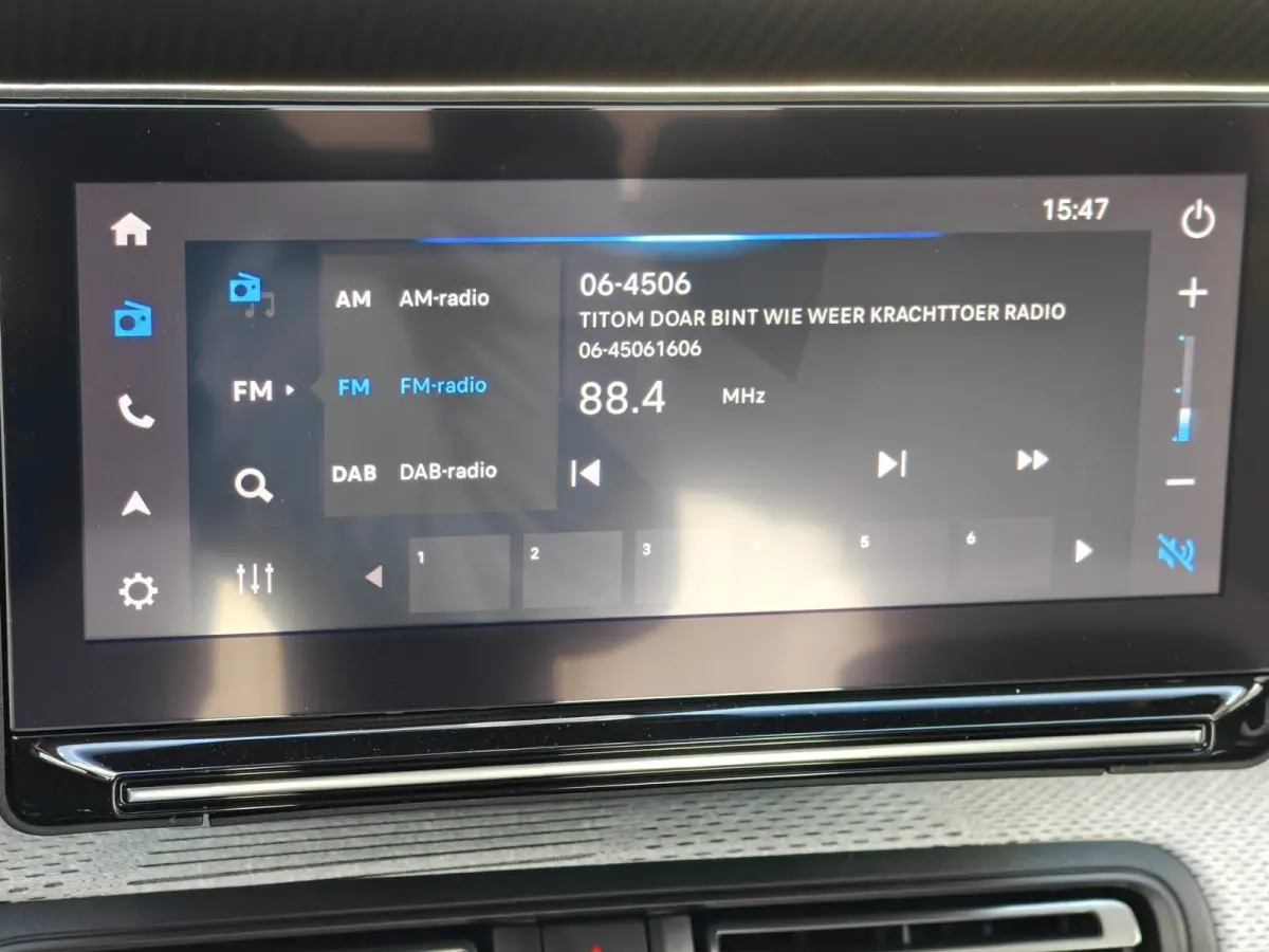 1.2 Hybrid 110pk Max | Achteruitrijcamera | Apple Carplay/Android Auto|telefoonintegratie premium | Connected services