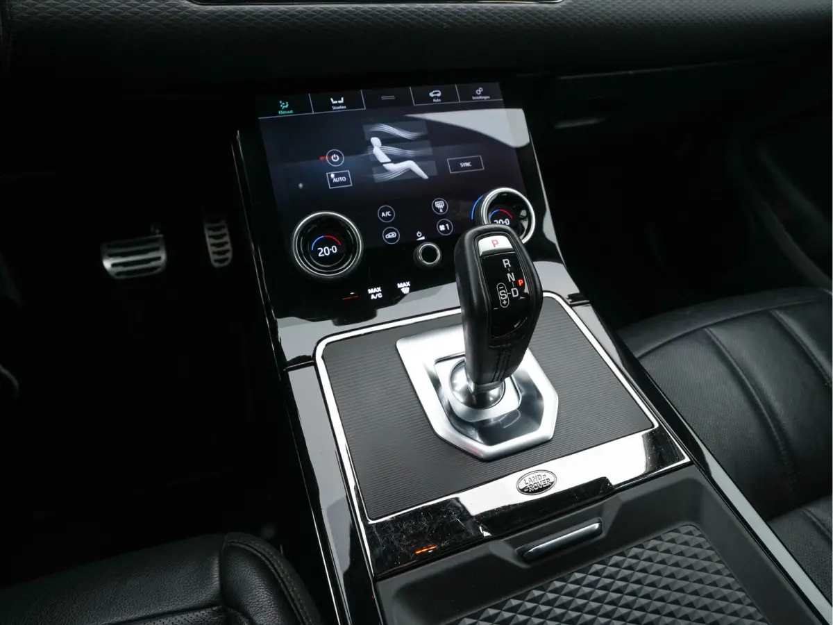 2.0 D180 AWD SE (INCL-BTW) Aut. *LEATHER | FULL-LED | HEATED-COMFORTSEATS | NAVI-FULLMAP | SHIFTPADDLES | CAMERA | ECC | CARPLAY | PDC | CRUISE | 18''ALU*