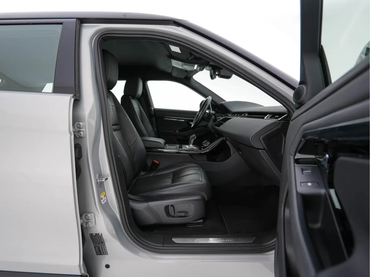 2.0 D180 AWD SE (INCL-BTW) Aut. *LEATHER | FULL-LED | HEATED-COMFORTSEATS | NAVI-FULLMAP | SHIFTPADDLES | CAMERA | ECC | CARPLAY | PDC | CRUISE | 18''ALU*