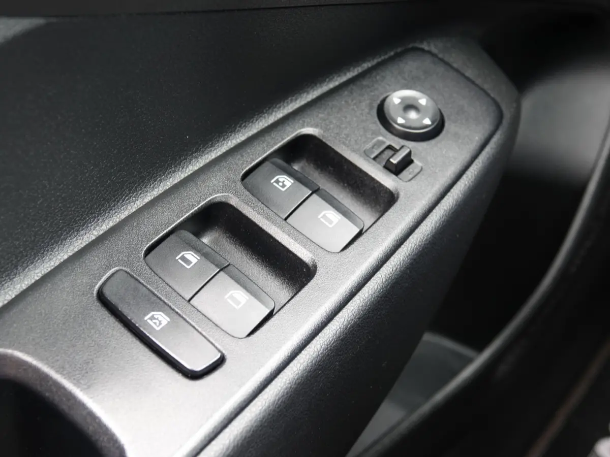 1.0 T-GDI N Line 100PK 5-zits TWO-TONE | NAVI | CLIMA | LMV | BT-TEL