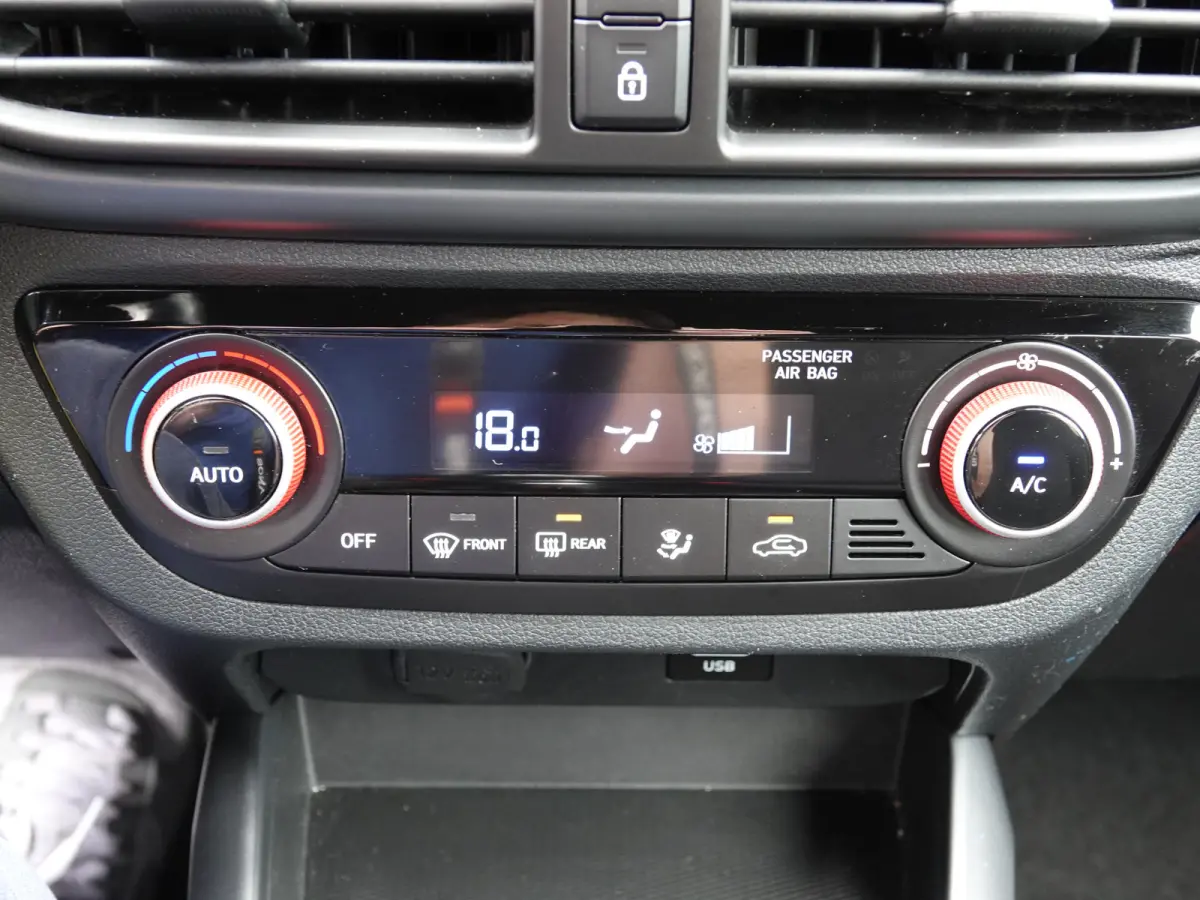 1.0 T-GDI N Line 100PK 5-zits TWO-TONE | NAVI | CLIMA | LMV | BT-TEL