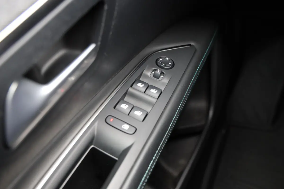 1.2 PureTech Blue Lease Allure|Virtual|Trekhaak|Apple carplay/Android auto|