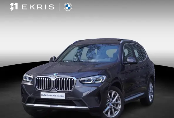 xDrive30e High Executive | 19 inch LM V-spaak | Glazen panoramadak | HiFi System | Driving Assistant