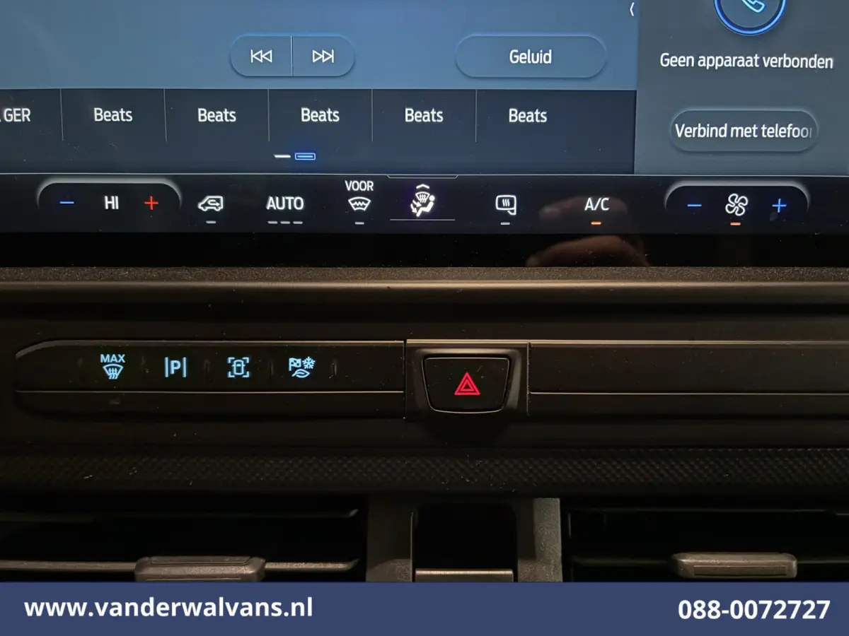 2.0 TDCI 136pk L2H1 Euro6 Airco | Camera | Apple Carplay | LED Cruisecontrol, Android Auto, Verwarmde Voorruit, Parkeersensoren, Bijrijdersbank, 2740kg trekvermogen