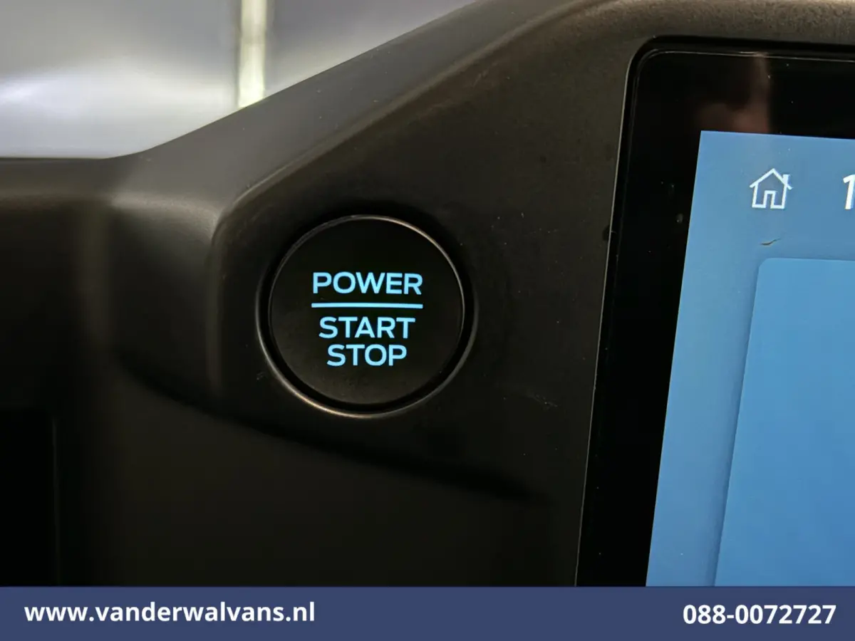 2.0 TDCI 136pk L2H1 Euro6 Airco | Camera | Apple Carplay | LED Cruisecontrol, Android Auto, Verwarmde Voorruit, Parkeersensoren, Bijrijdersbank, 2740kg trekvermogen