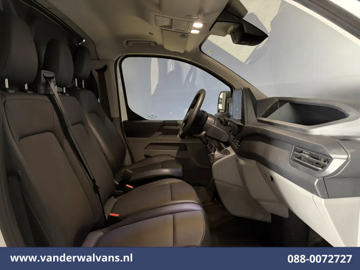 2.0 TDCI 136pk L2H1 Euro6 Airco | Camera | Apple Carplay | LED Cruisecontrol, Android Auto, Verwarmde Voorruit, Parkeersensoren, Bijrijdersbank, 2740kg trekvermogen