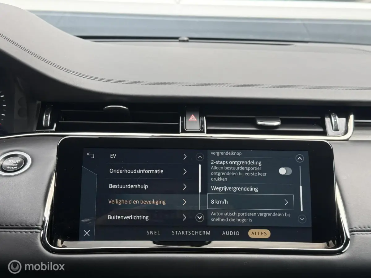 1.5 P300e AWD Autobiography Panodak Leer Navi Carplay Camera