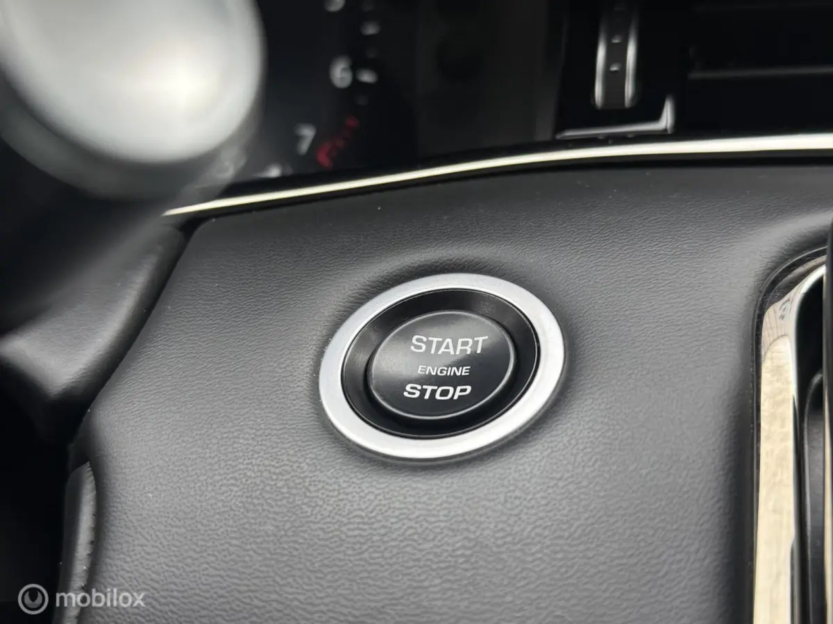 1.5 P300e AWD Autobiography Panodak Leer Navi Carplay Camera