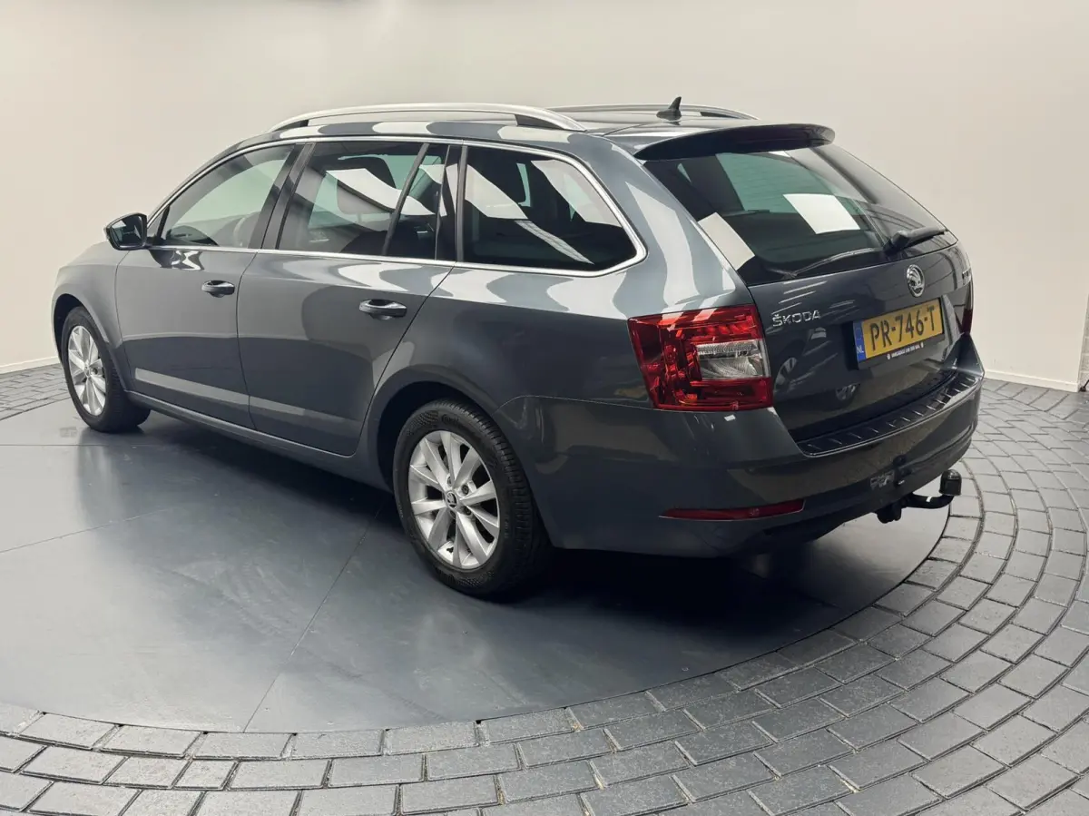 1.0 TSi Greentech Automaat-Trekhaak-Navigatie-Cr.contr-Clima-Carplay-Parkeersensoren-Lm16''velgen