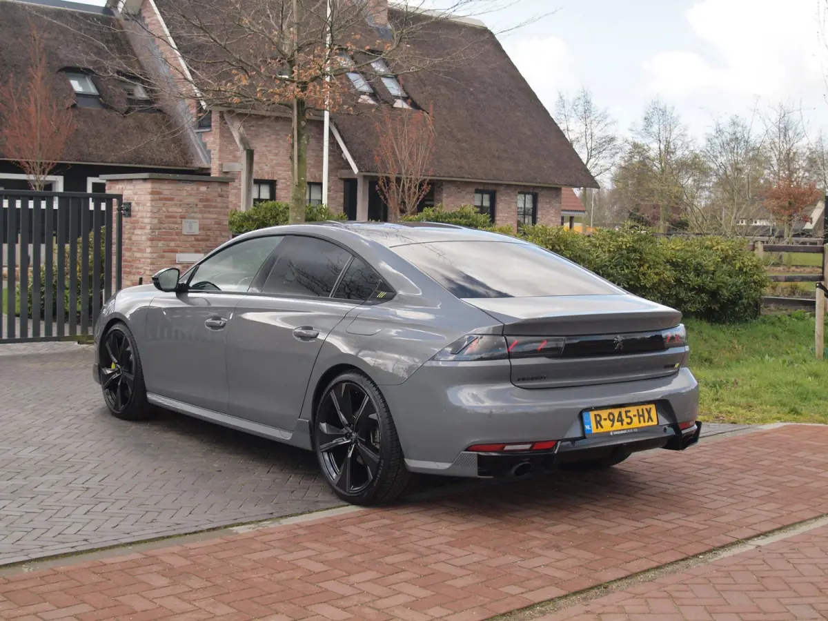 1.6 HYbrid Peugeot Sport Engineered | 360 Camera | 360 PK | NL-Auto | Gris Sellenium | Stoelverwarming |