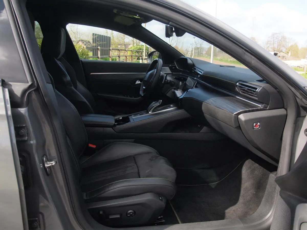 1.6 HYbrid Peugeot Sport Engineered | 360 Camera | 360 PK | NL-Auto | Gris Sellenium | Stoelverwarming |