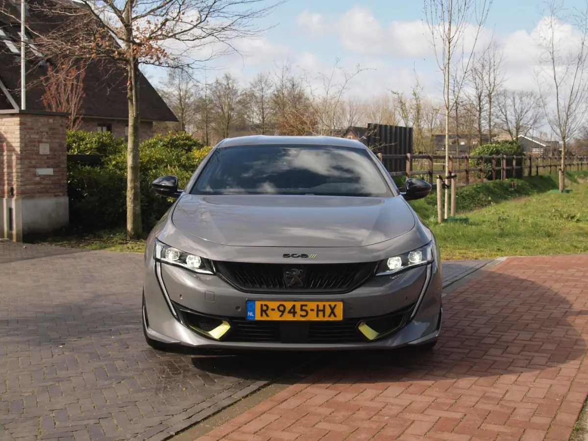 1.6 HYbrid Peugeot Sport Engineered | 360 Camera | 360 PK | NL-Auto | Gris Sellenium | Stoelverwarming |