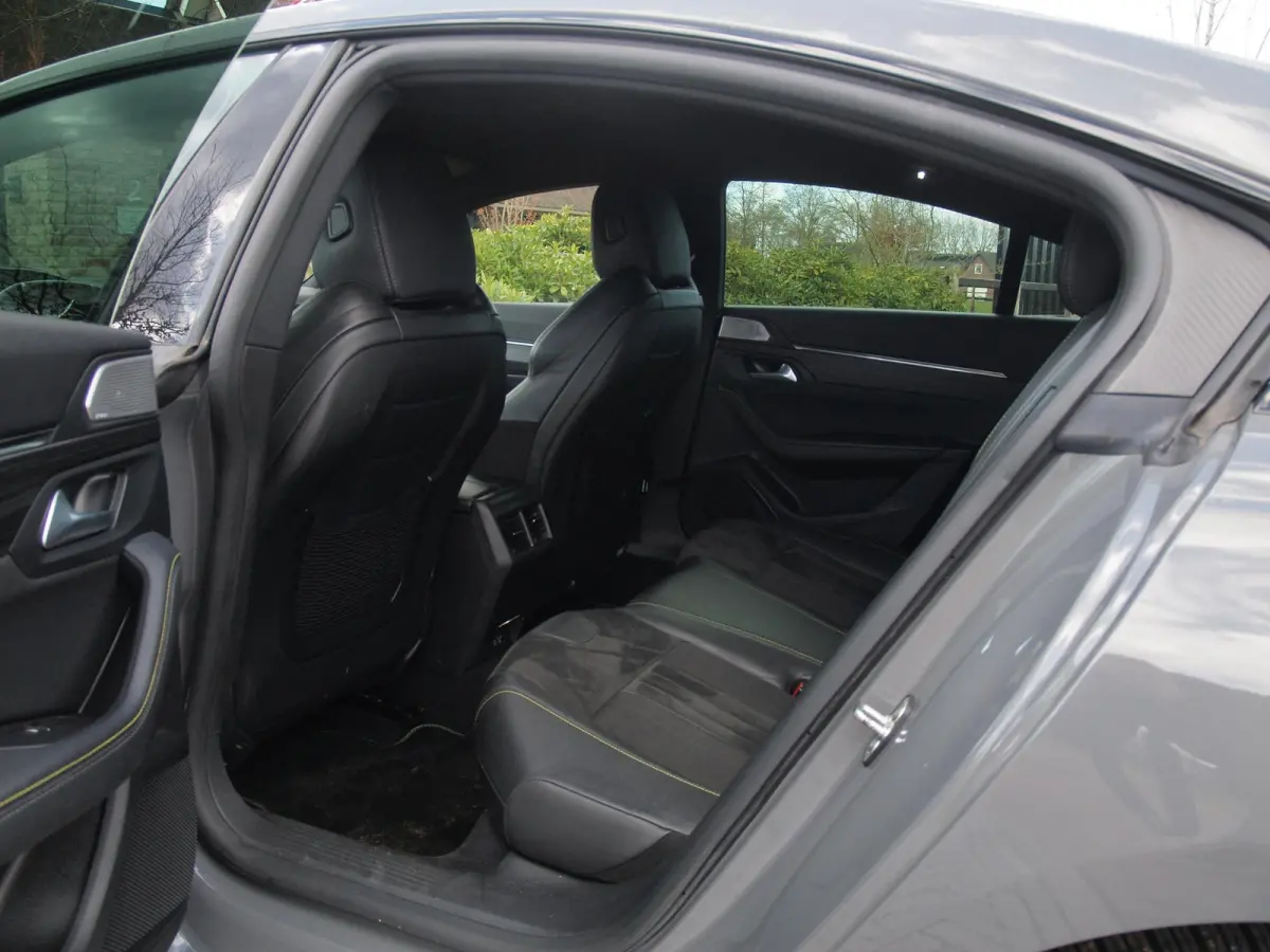 1.6 HYbrid Peugeot Sport Engineered | 360 Camera | 360 PK | NL-Auto | Gris Sellenium | Stoelverwarming |