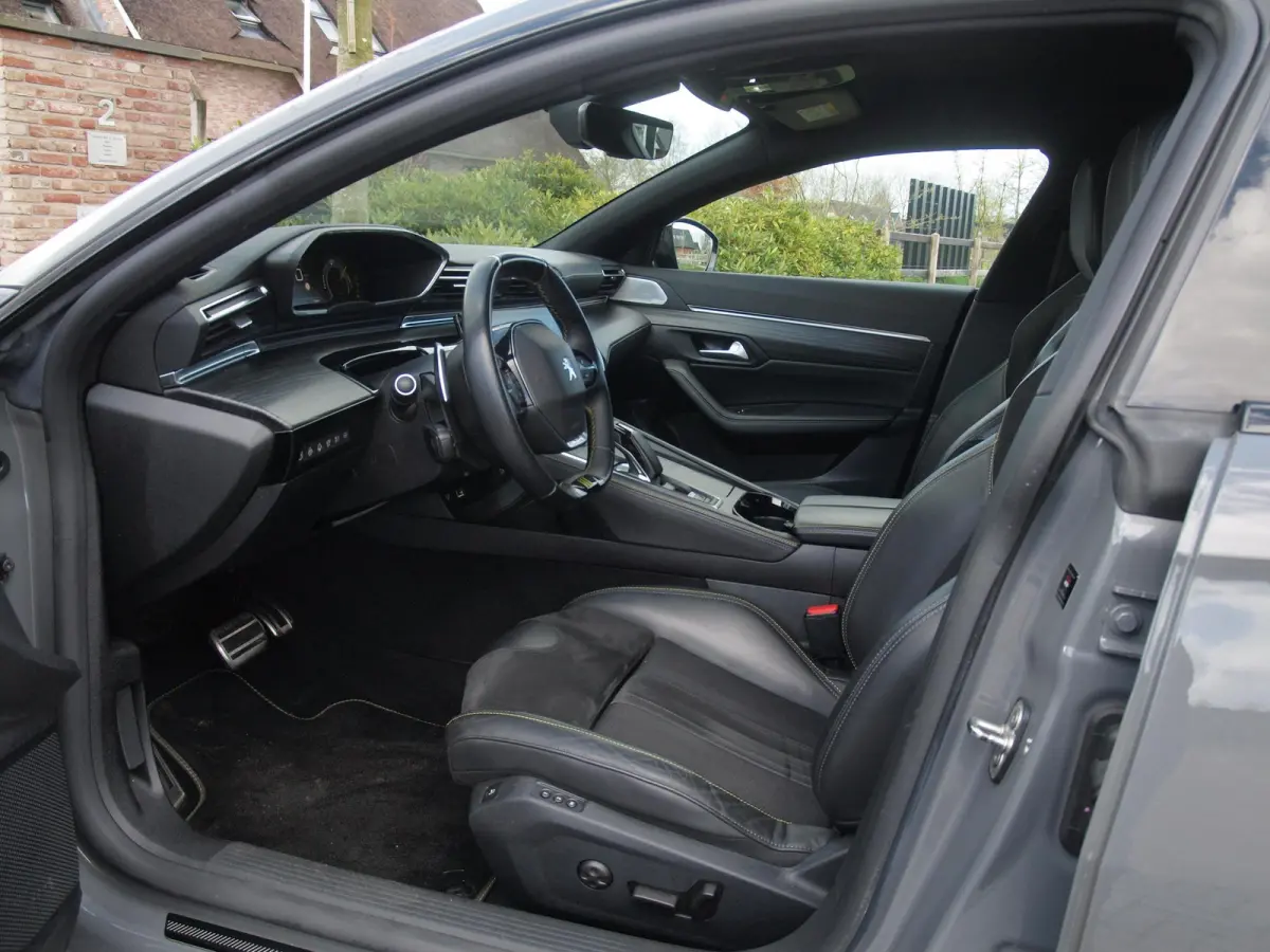 1.6 HYbrid Peugeot Sport Engineered | 360 Camera | 360 PK | NL-Auto | Gris Sellenium | Stoelverwarming |