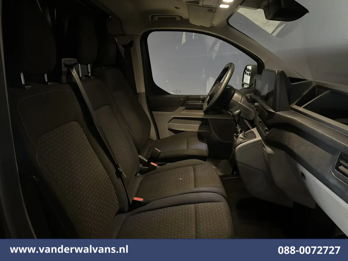 2.0 TDCI 136pk L2H1 Euro6 Airco | Camera | LED | Cruisecontrol | Apple Carplay Android Auto, Verwarmde voorruit, Parkeersensoren, Bijrijdersbank, 2800kg trekvermogen