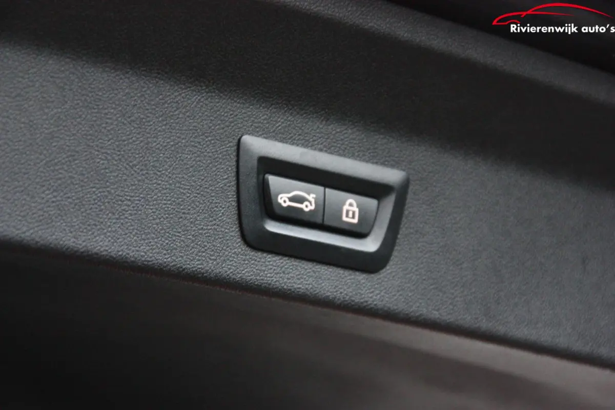 M40i xDrive High Executive Pano HUD H&K 360 354PK Vol