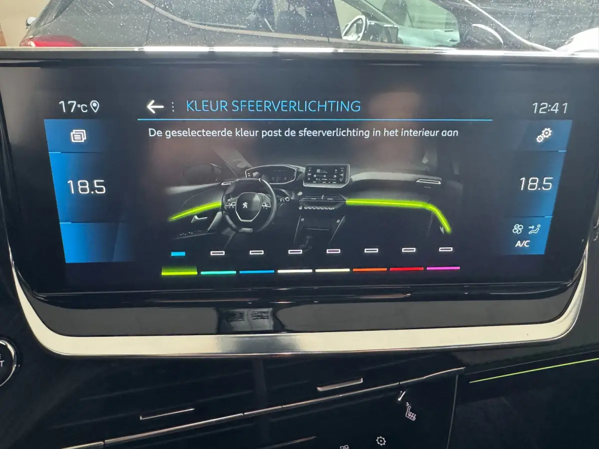 1.2 PureTech GT 131 PK NIEUWE DISTRIBUTIERIEM HALF LEDER 17"LM VELGEN CAMERA PDC CARPLAY/ANDROID AUTO