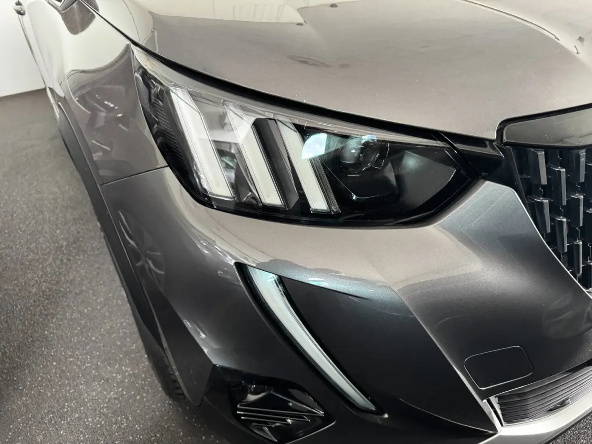 1.2 PureTech GT 131 PK NIEUWE DISTRIBUTIERIEM HALF LEDER 17"LM VELGEN CAMERA PDC CARPLAY/ANDROID AUTO