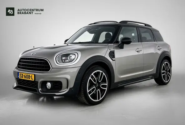 Mini 1.5 Cooper JCW-Pakket Chili Serious Business (Dealer OndH, Pano, Navi Pro, StoelV, Keyless, PDC V+A, Etc)