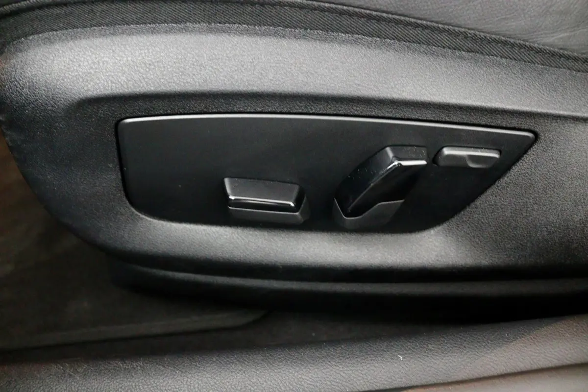 530e Business Edition Plus zwart