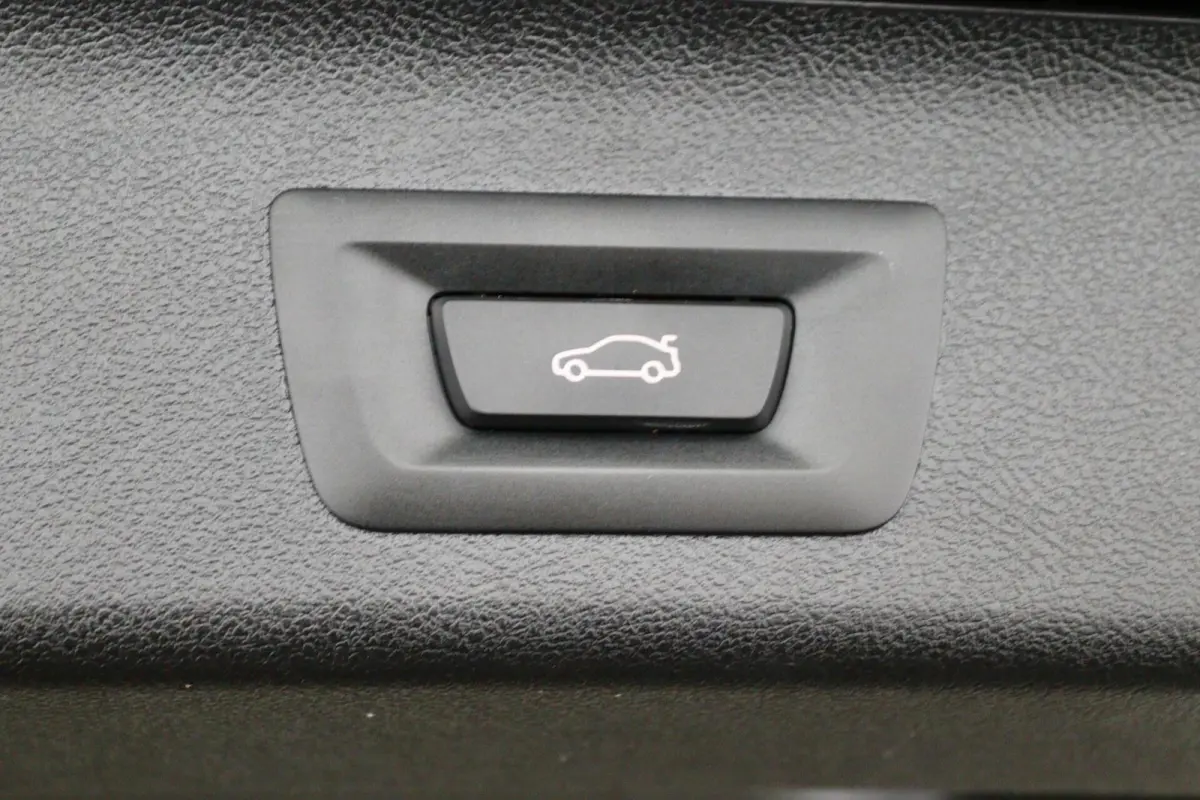 530e Business Edition Plus zwart